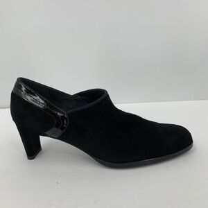 Stuart Weitzman Bluff black suede ankle shoe heel patent trim women 7.5